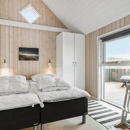 Lyngbo Holiday home