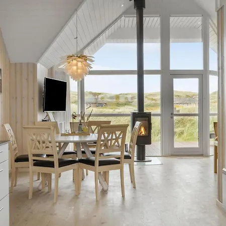 Lyngbo Holiday home