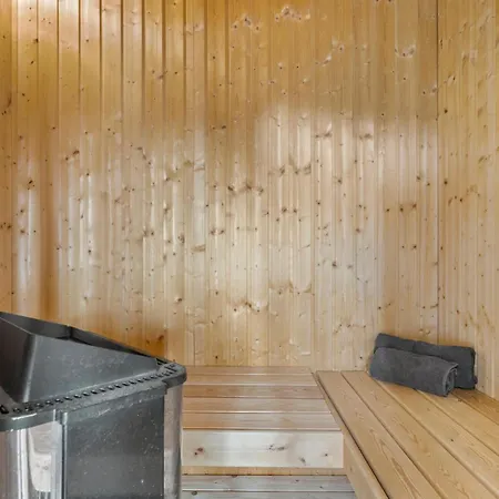 Holiday home Lyngbo Havrvig